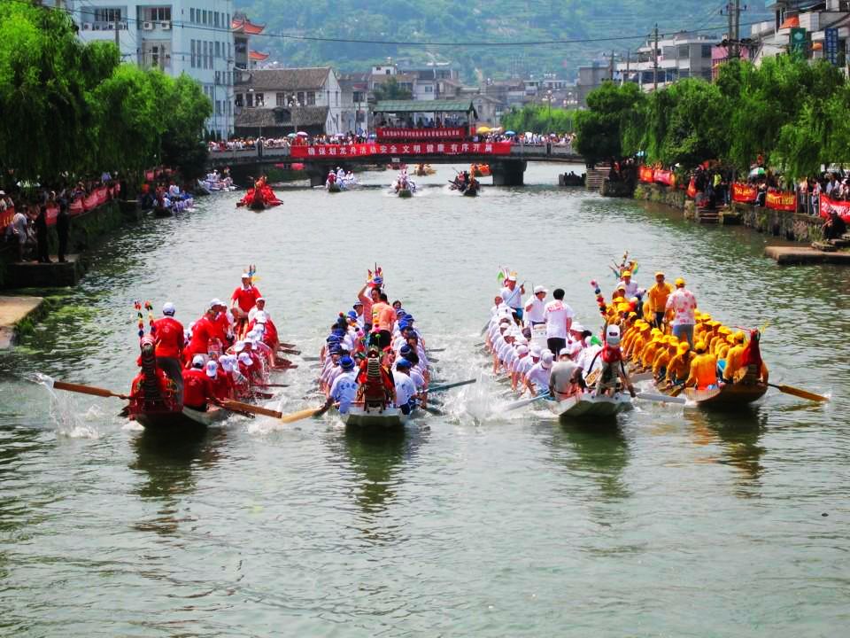 le-hoi-dac-sac-o-trung-quoc-ban-nen-tham-gia